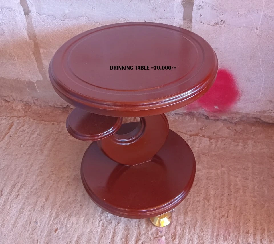 DRINKING TABLE